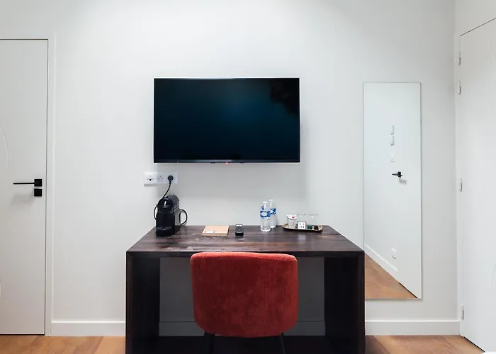 L'ardoise, L'anjou, La Vigne Et La Loire * أنجير